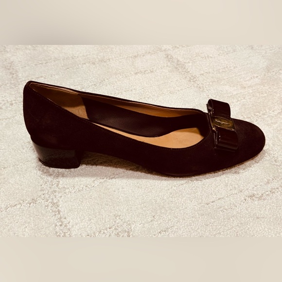 ON SALE!Salvatore FERRAGAMO Suede Ballet pumps, Wine Color, size 7.5B, Like NEW! - Picture 3 of 6
